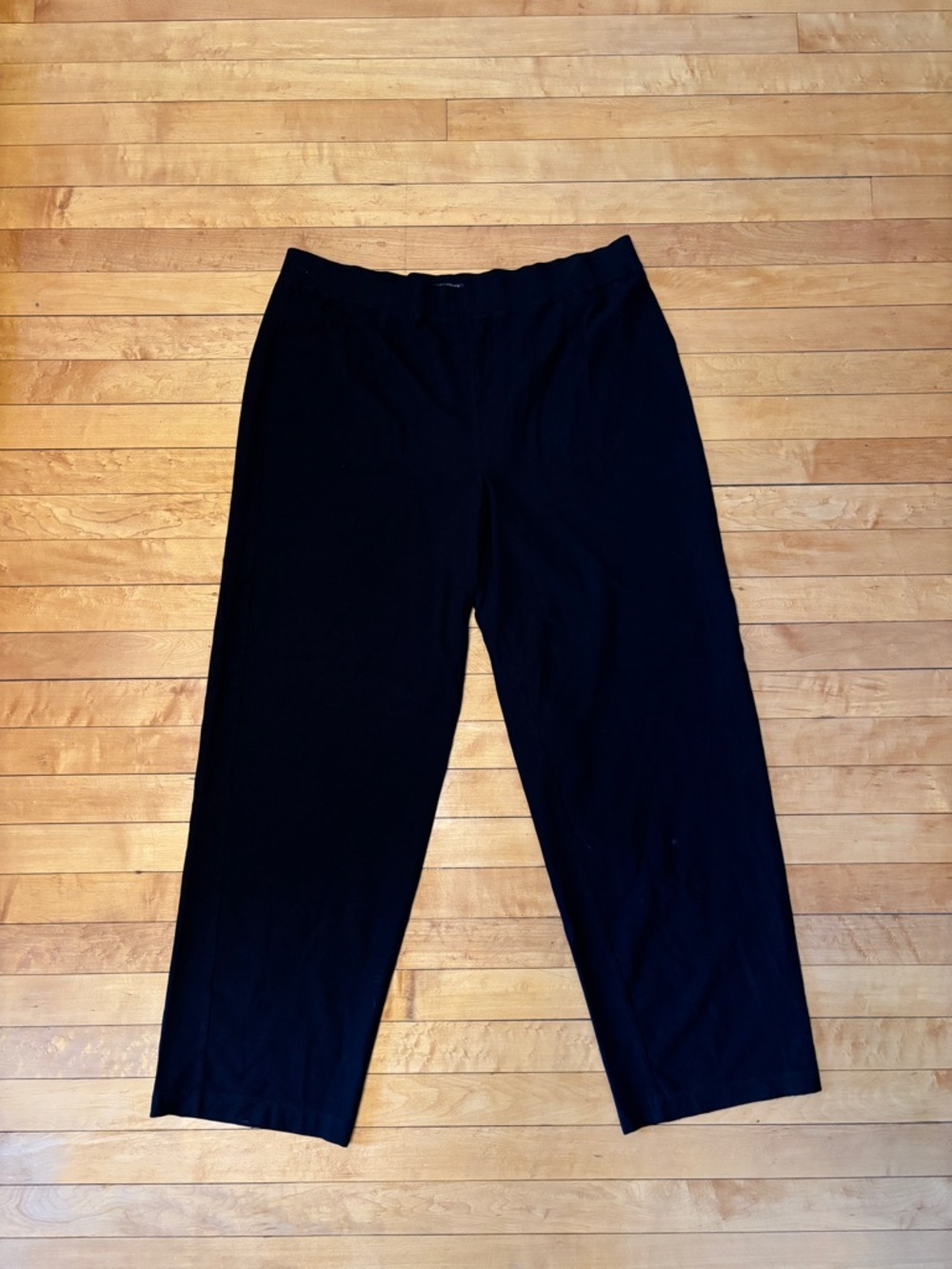 Eileen Fisher Black Cropped Relaxed Tapered Pants